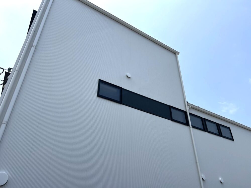 プロの技で住まいをリフレッシュ！外壁洗浄でここまでキレイに