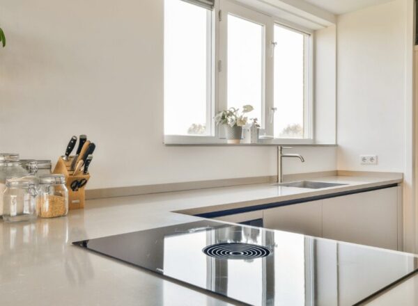 戸建てのキッチンリフォーム費用はいくら？相場・失敗例・補助金まで徹底解説